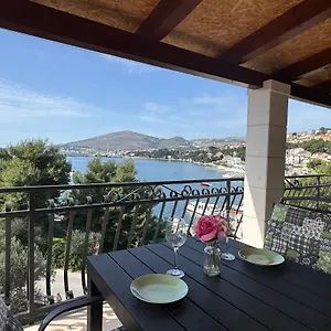 Mirella 20 M From The Sea - Free Parking Apartment Trogir